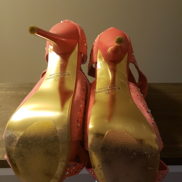 Shoes - Picture 2 of 2